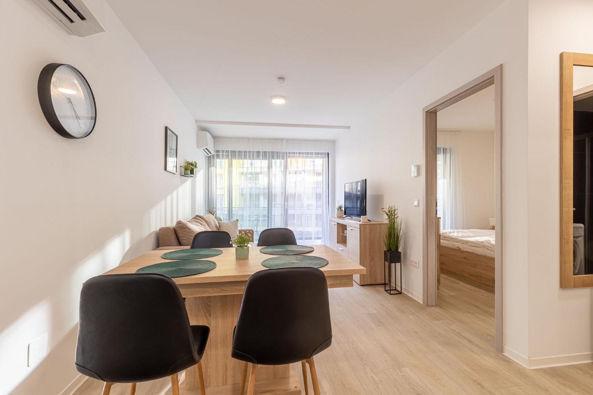 Casa Romana Apartmanok Siofok By Bltn Eksteriør billede